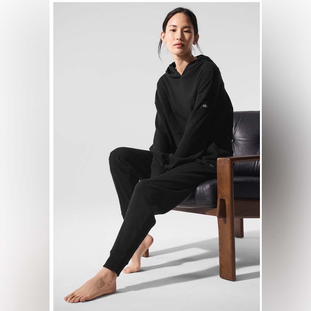 Set! Alo Muse Black Ribbed Cropped Hoodie S & Jogger Sweatpants XXS. UEC!!